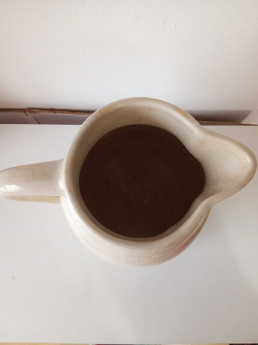 Jarra com curvas, bege, cerâmica (17cm)