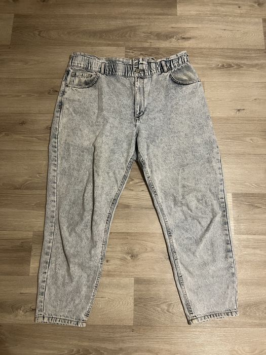 Жіночі блакитні джинси