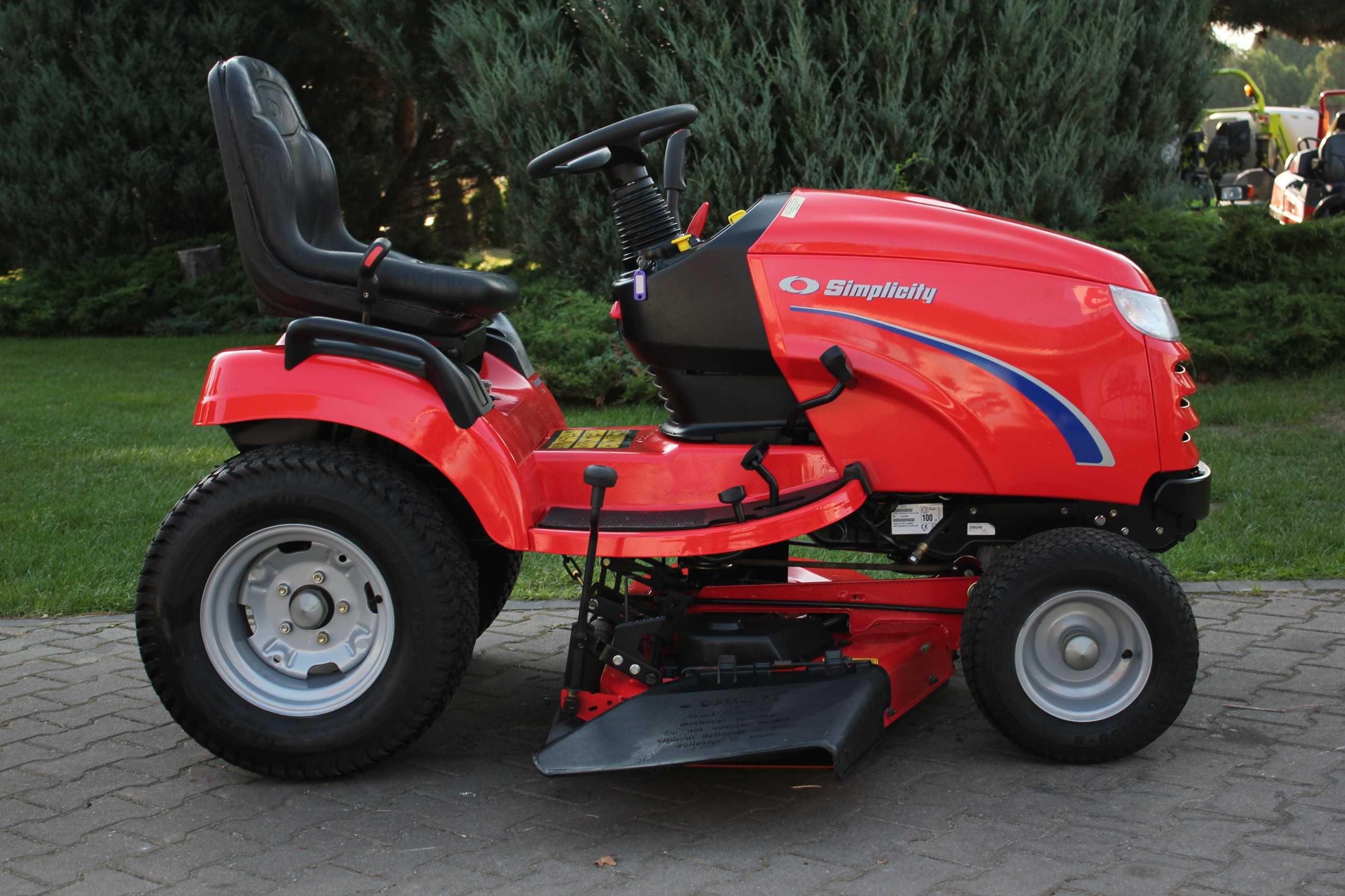 Simplicity Conquest 23 hp V2 TRAKTOREK Kosiarka