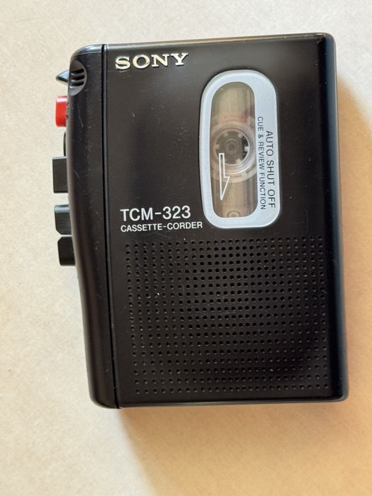 Sony TCM 323 Portable cassette recorder, 1998 rok, sprawny z malym ale