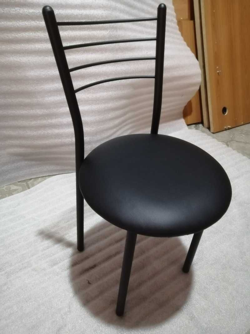 Крісла стільці для кухні кафе бару