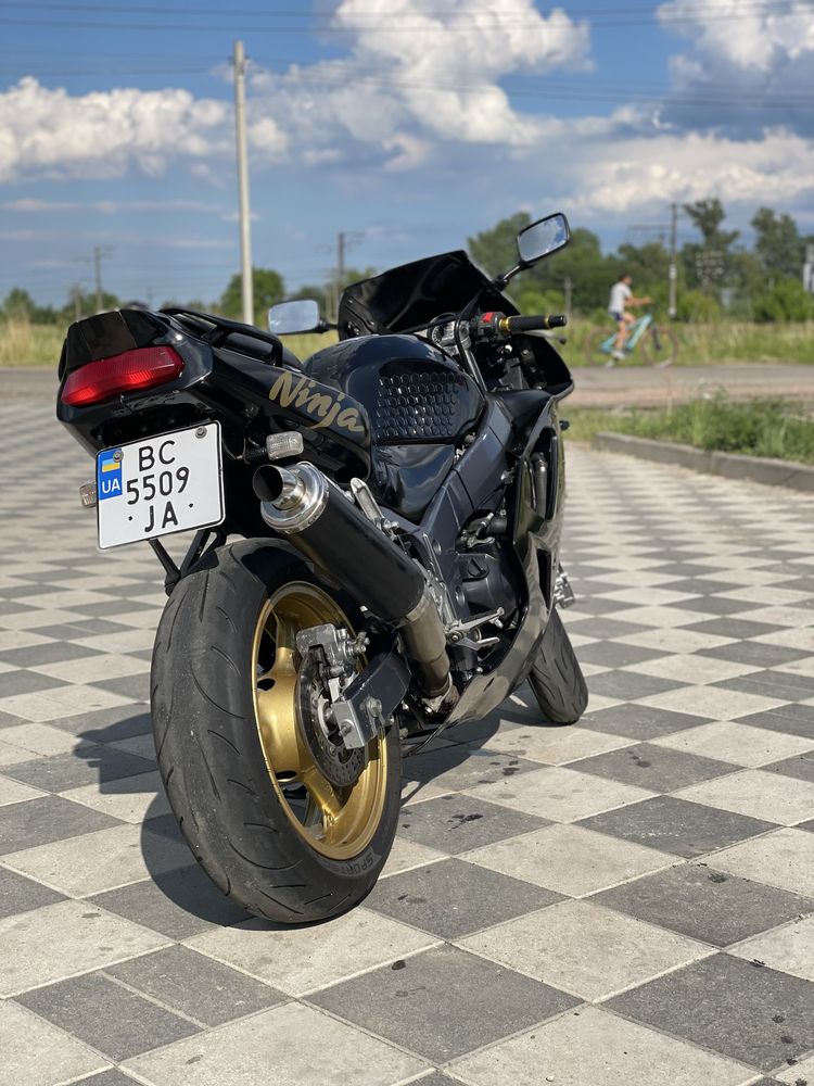 Продам Kawasaki Ninja zx6r