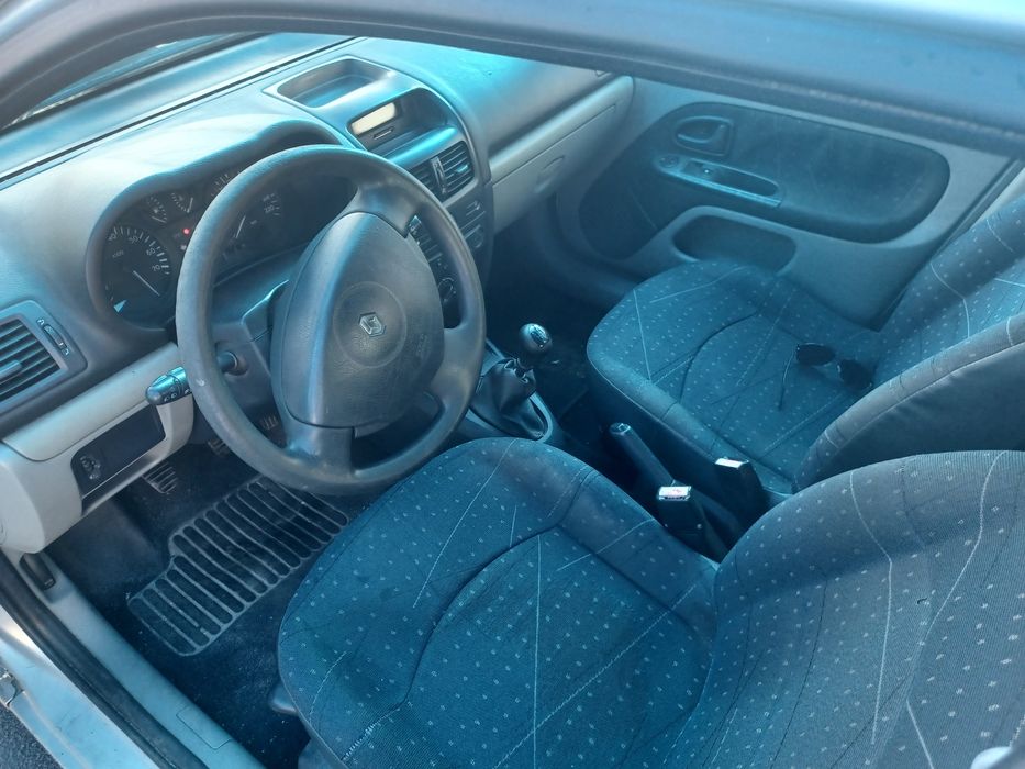Renault clio 1.2 16v - 2002
