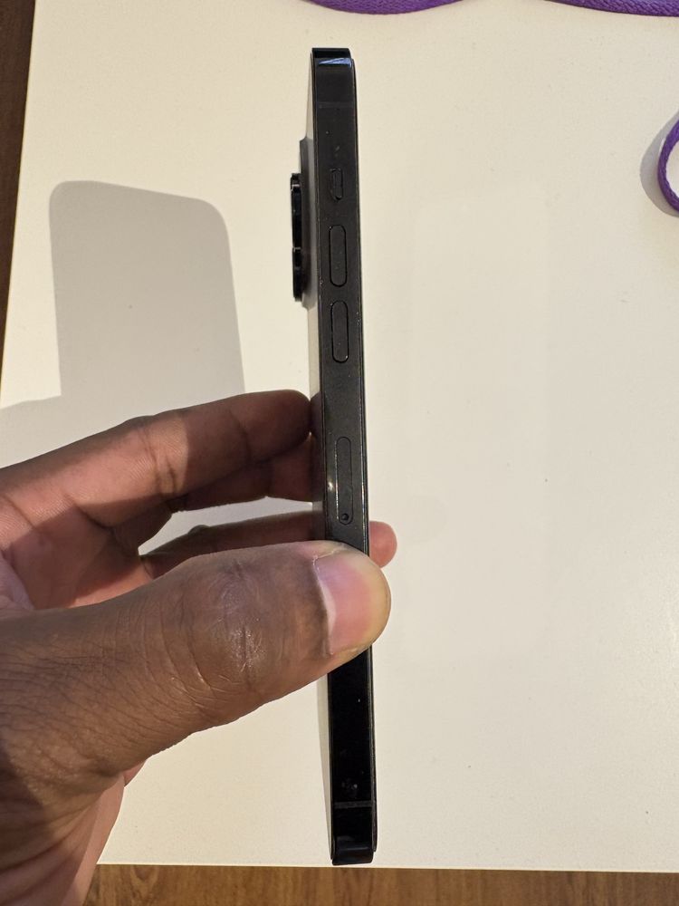 Vendo iphone 14 por Max 128G.