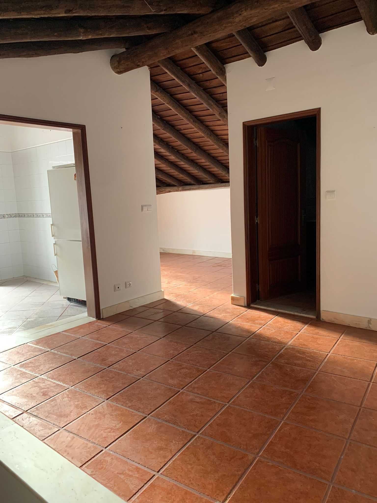 Casa Alentejo( t 1 , com varanda). Borba - 160km de Lisboa
