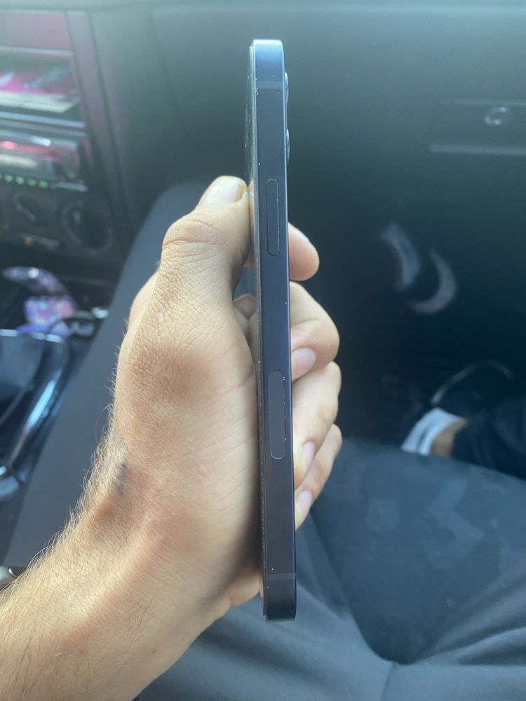 Iphone 12  на 64