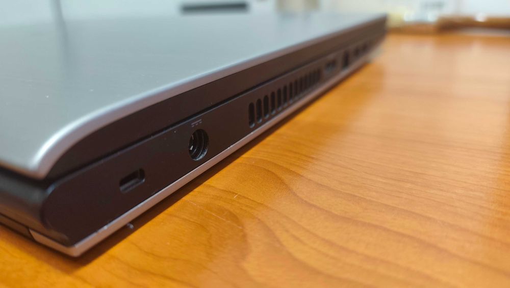 OKAZJA!!! Laptop Dell 5749 • 17,3”•  SUPER Stan !!!