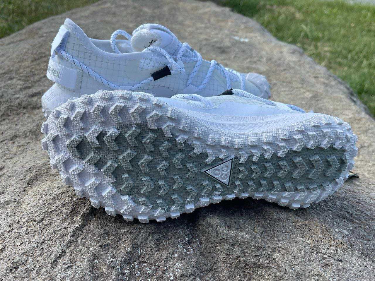 Nike ACG -  mountain fly low gore-tex