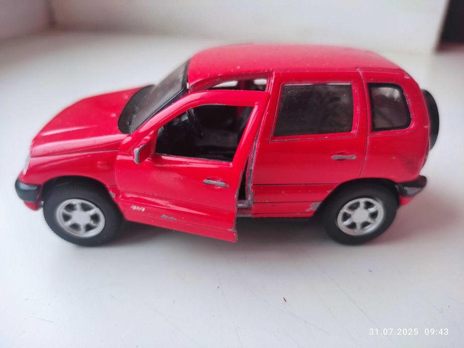 Модель  авто для колекції  Chevrolet NIVA