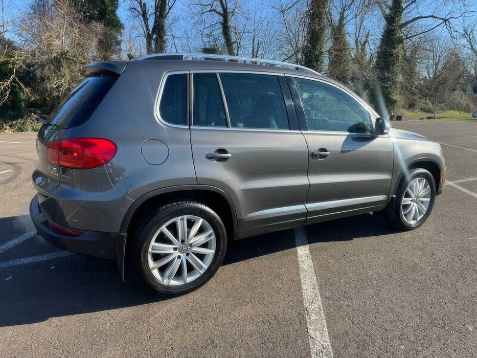 Volkswagen Tiguan SEL 4Motion      2015