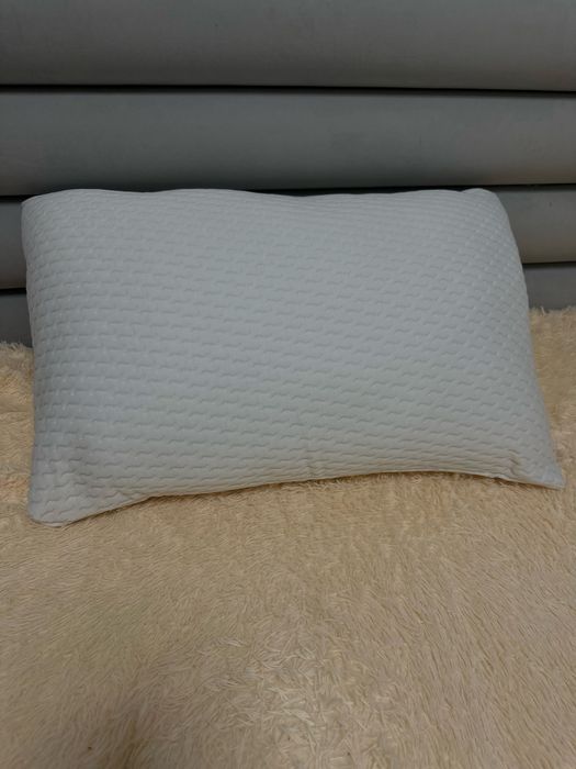 Подушка WELLPUR STRYN 42x65x15см