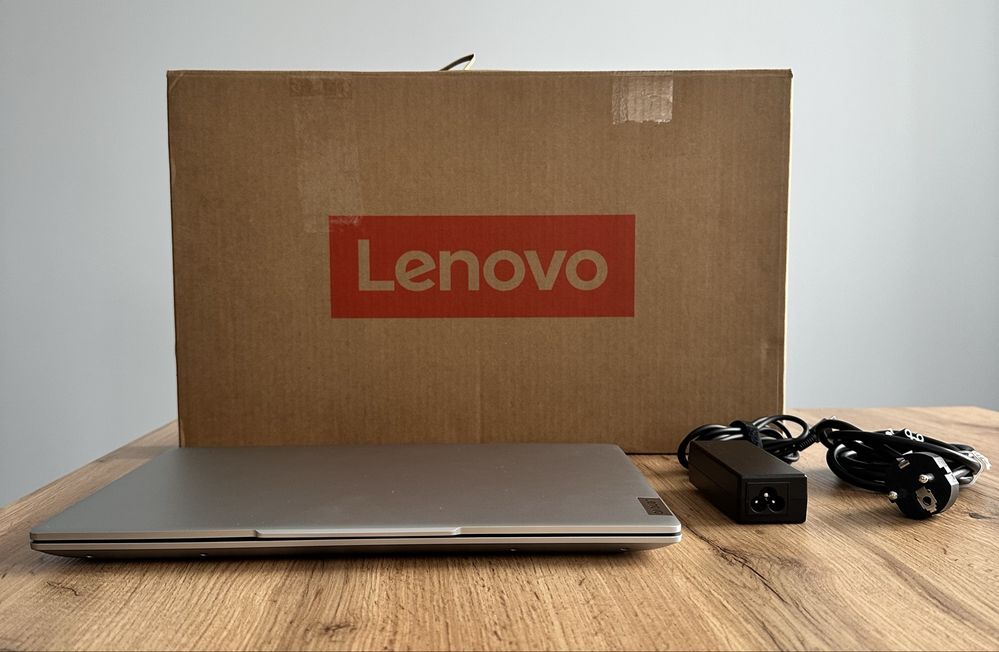 Laptop Lenovo IdeaPad Slim 5 14IRL8 i7-13620H 16GB Ram 1TB SSD