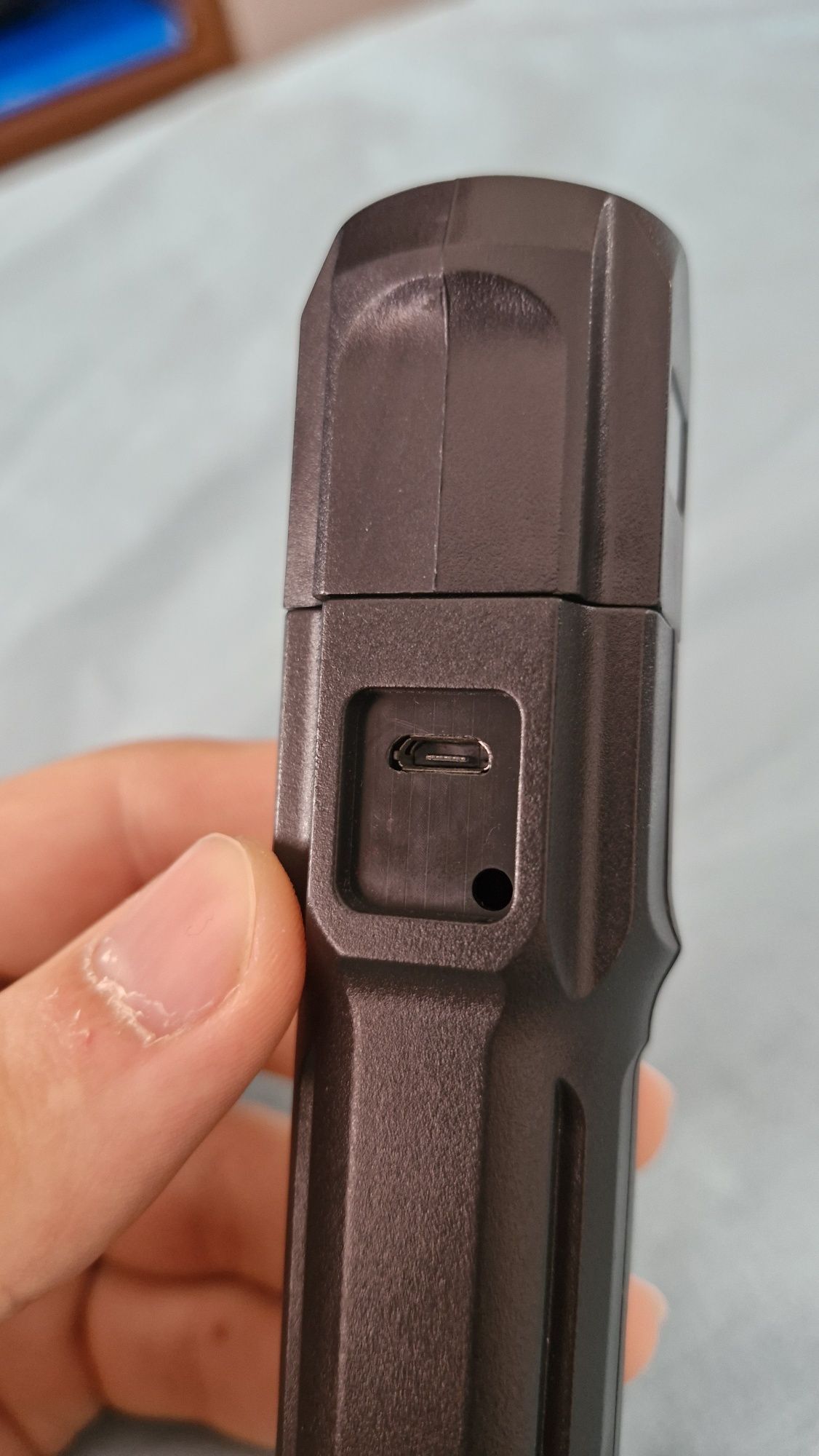 Lanterna de micro-USB