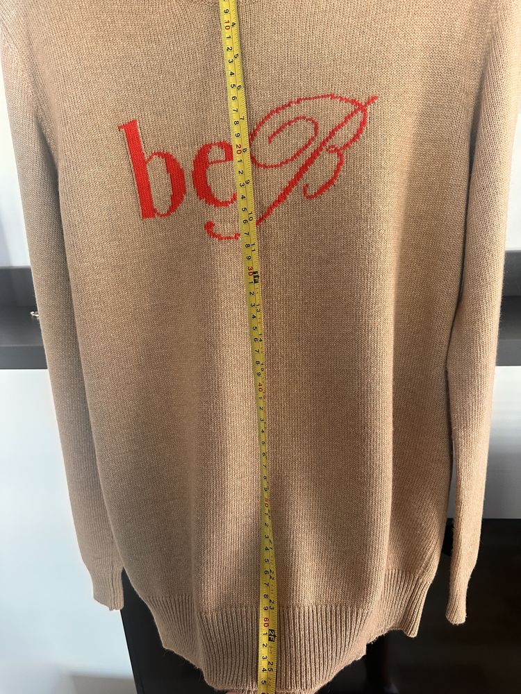 Blumarine вовна бежевий колір р. М