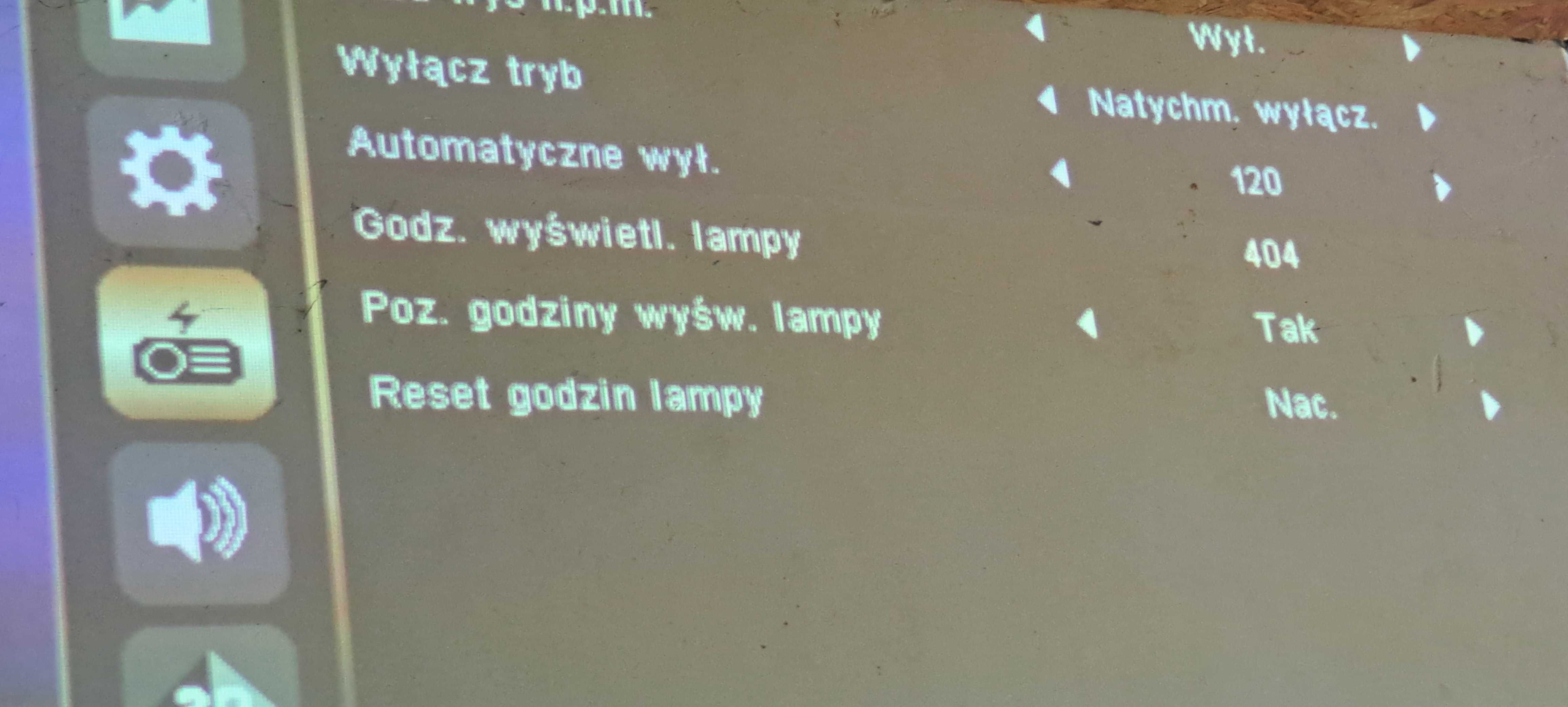 Rzutnik multimedialny