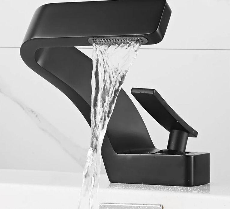 Змішувач для раковини з однією ручкою, моноблочний, чорний