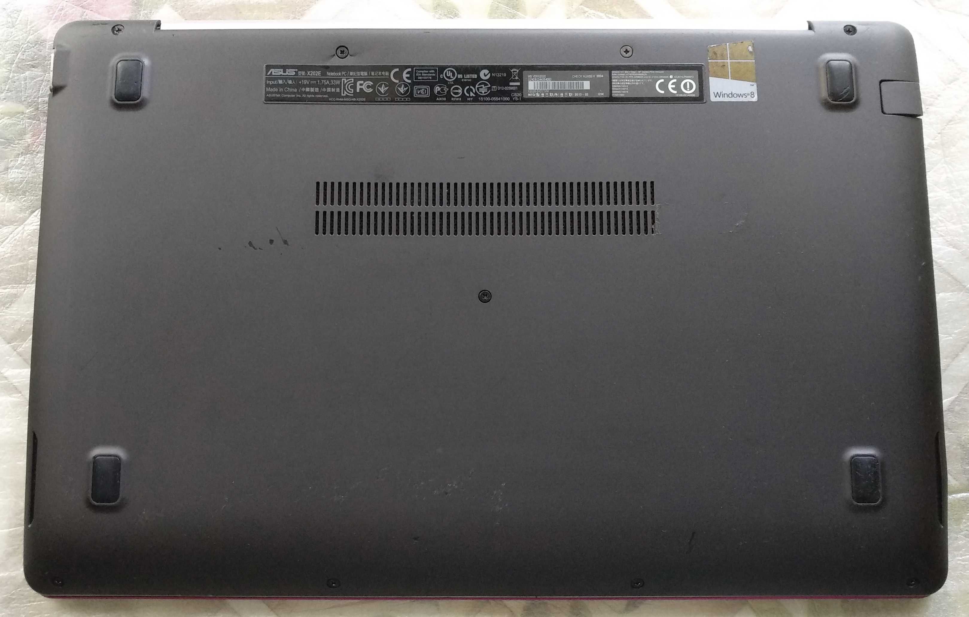 ASUS VivoBook X202E - 11.6", сенсор/Core i3-3217U/4G/SSD 128G/Wi-Fi+BT