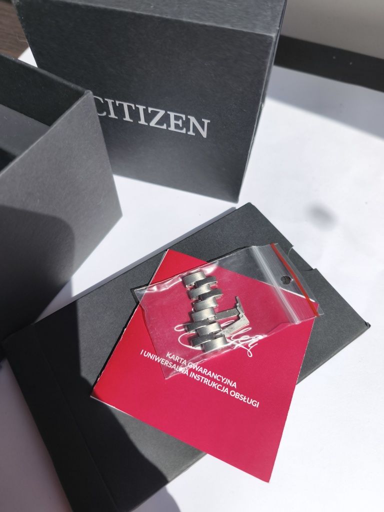 Męski zegarek Citizen z datownikiem BF2011-51E