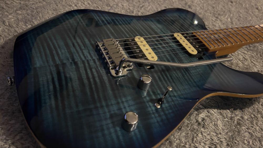 Guitarra Sire Larry Carlton T7