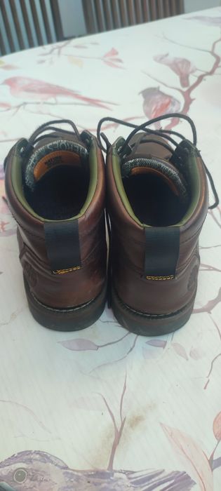 Bota Timberland chukka larchmont