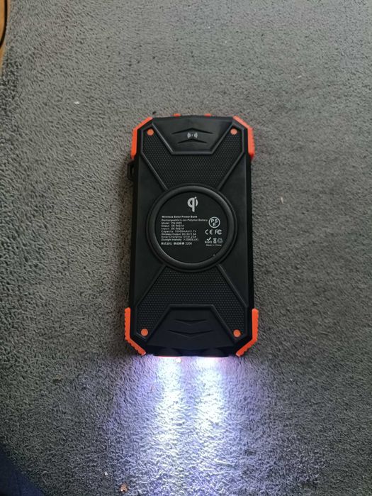Power Bank solarny BLAVOR oświetlenie 10000mAh ładowanie indukcyjne