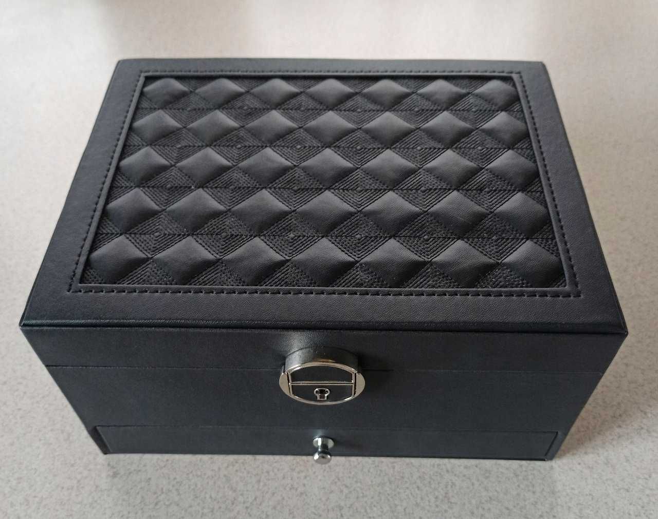 Szkatułka organizer na biżuterię z lusterkiem czarna organizer