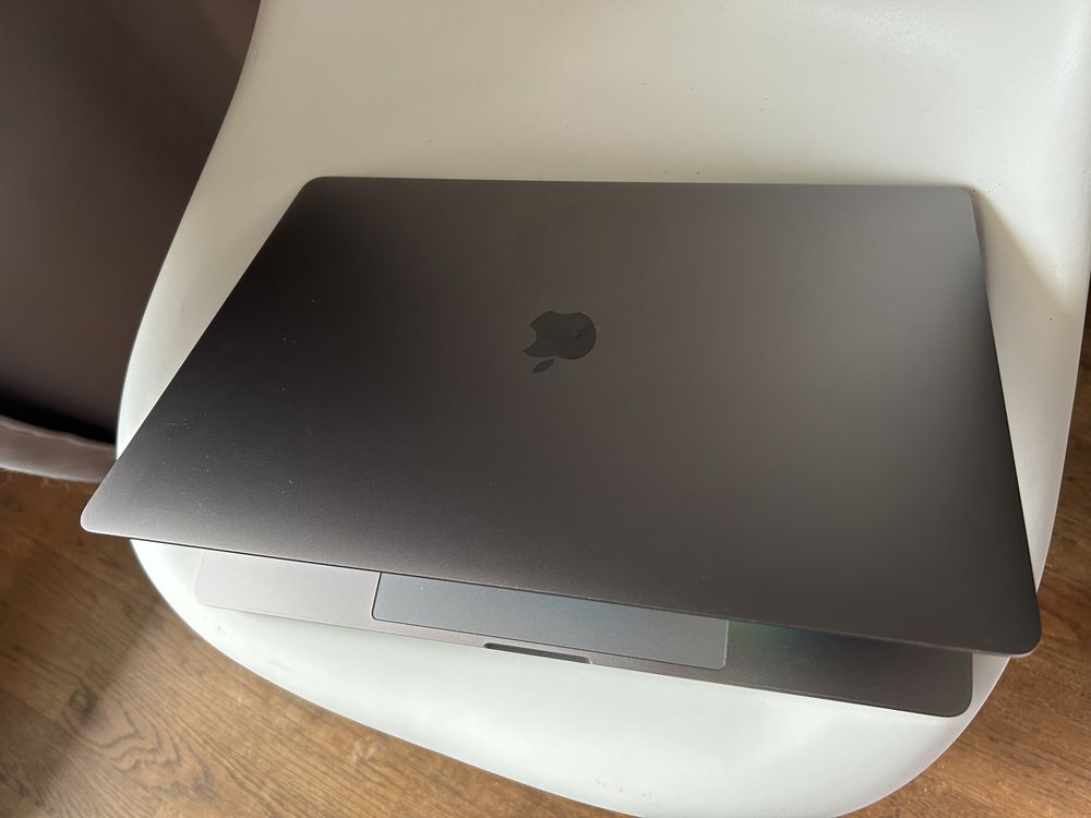 Apple MacBook Pro A1707 i7 3.1 GHz 16GB 512GB SSD IDEALNY STAN!
