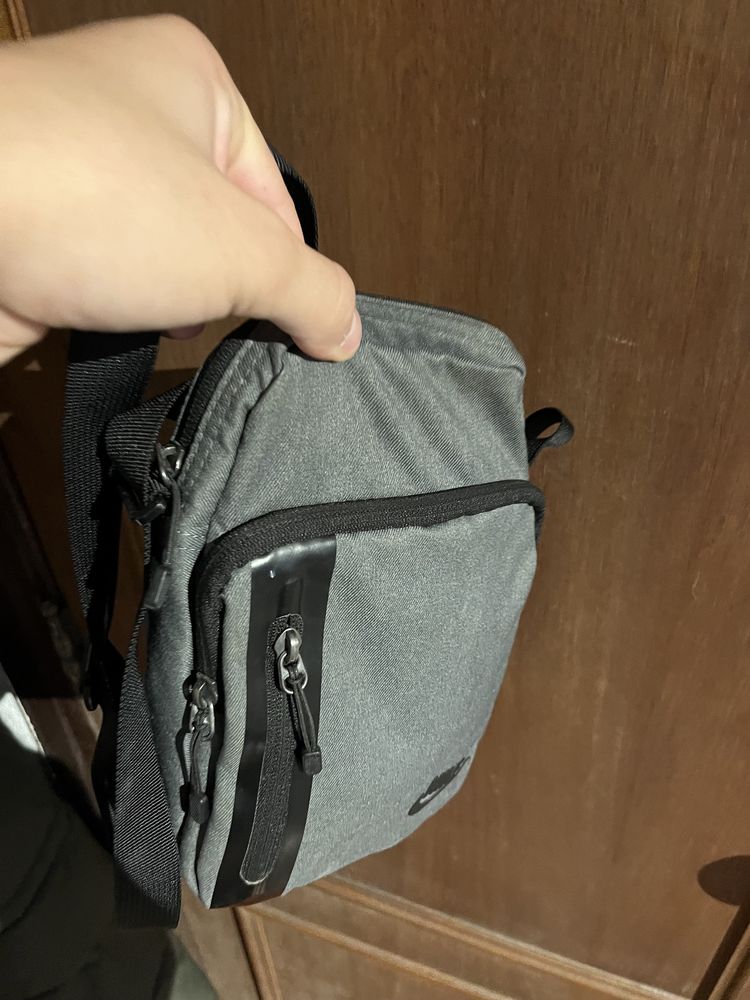 bolsa nike em excelente estado