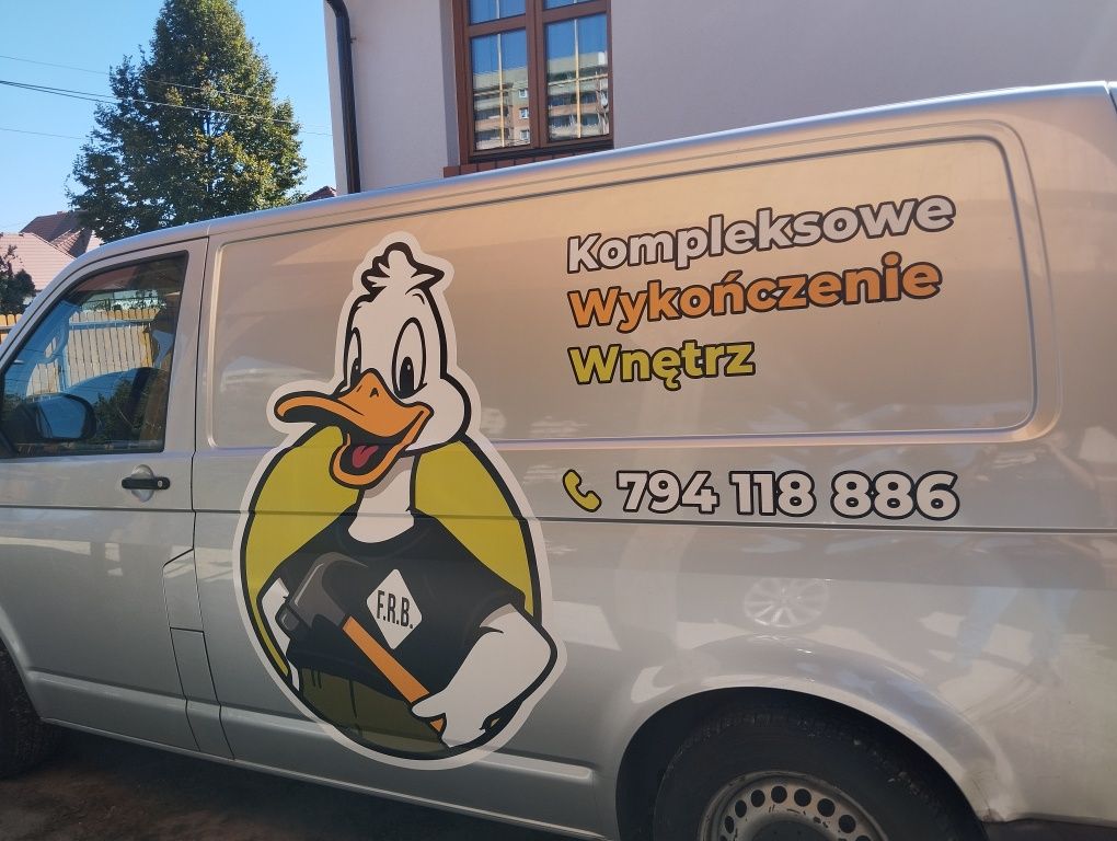 Reklama na samochód oklejanie busów witryn montaż reklam cała Polska