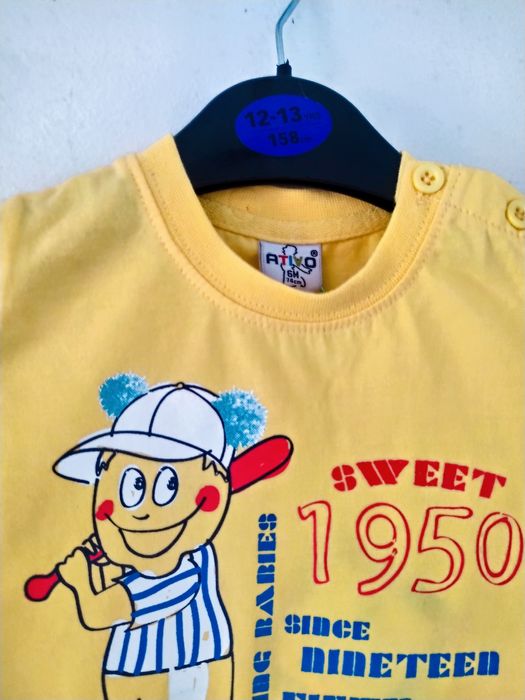 T-shirt criança nova