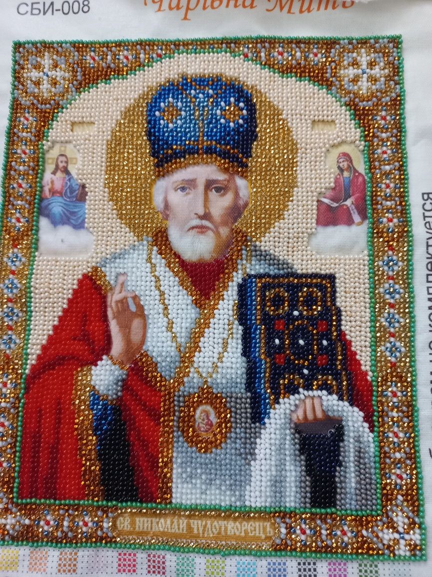 Продаю картины ,из биссера вышитые своими руками