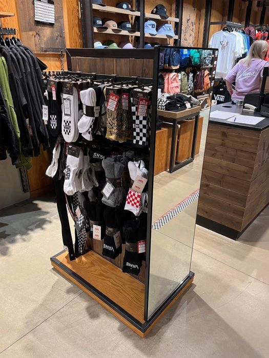 Meble sklepowe wyposażenie sklepu