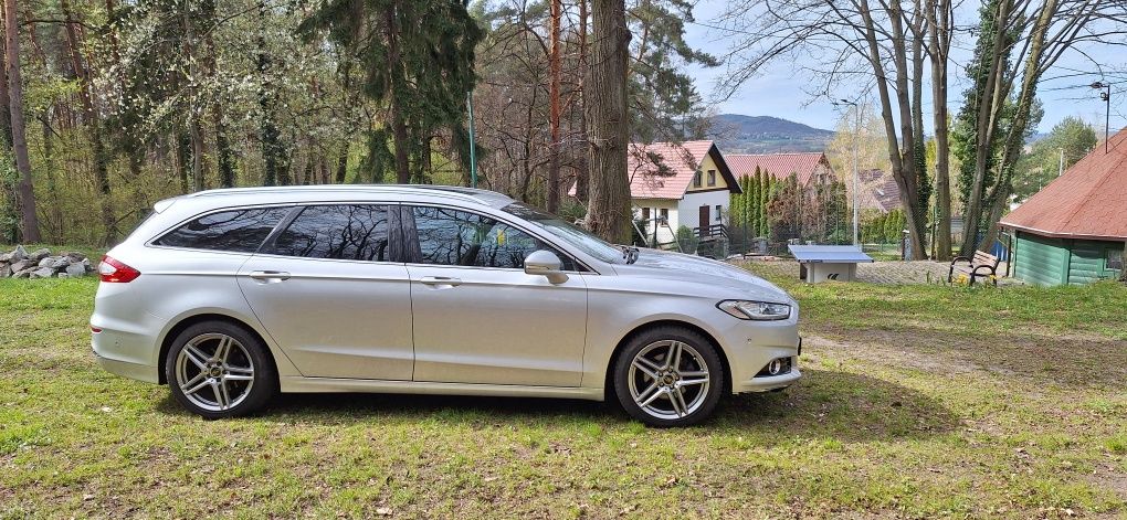 Ford Mondeo mk5 2.0 150KM/ 15r dynamic led / Keylsgoo/ full zamiana