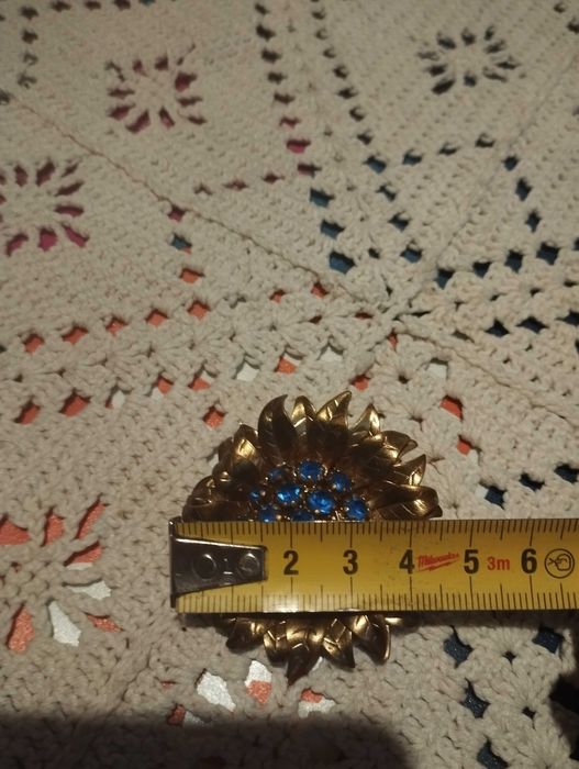 Stara broszka mosiężna