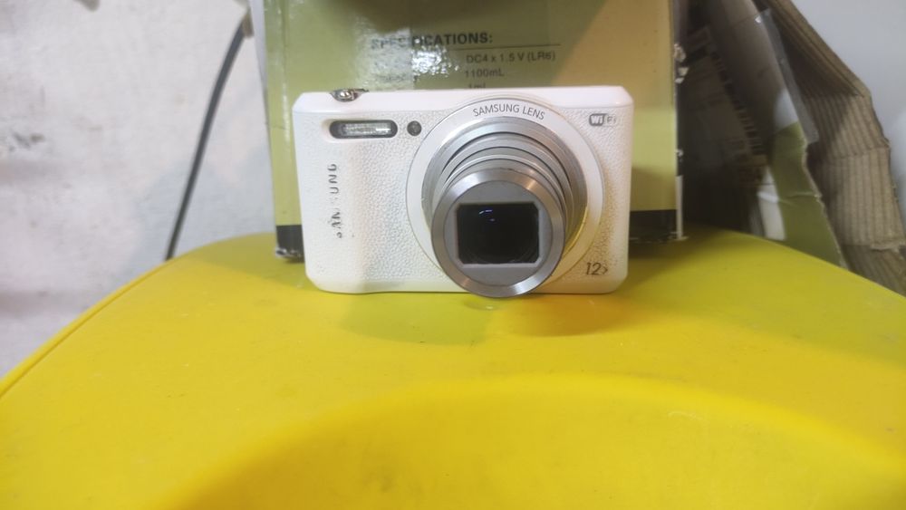 Цифровий фотоапарат SAMSUNG WB35F