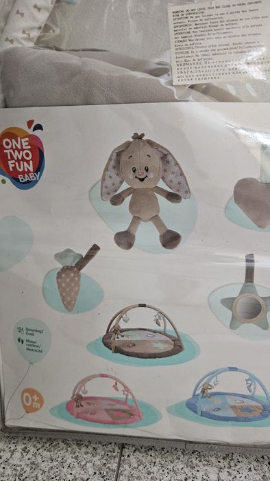 Tapete de atividades para bebé
