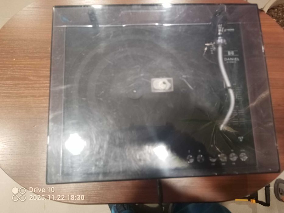 Polski gramofon Daniel G1100FS Sprawny nowa igła  odtwarza maxi single