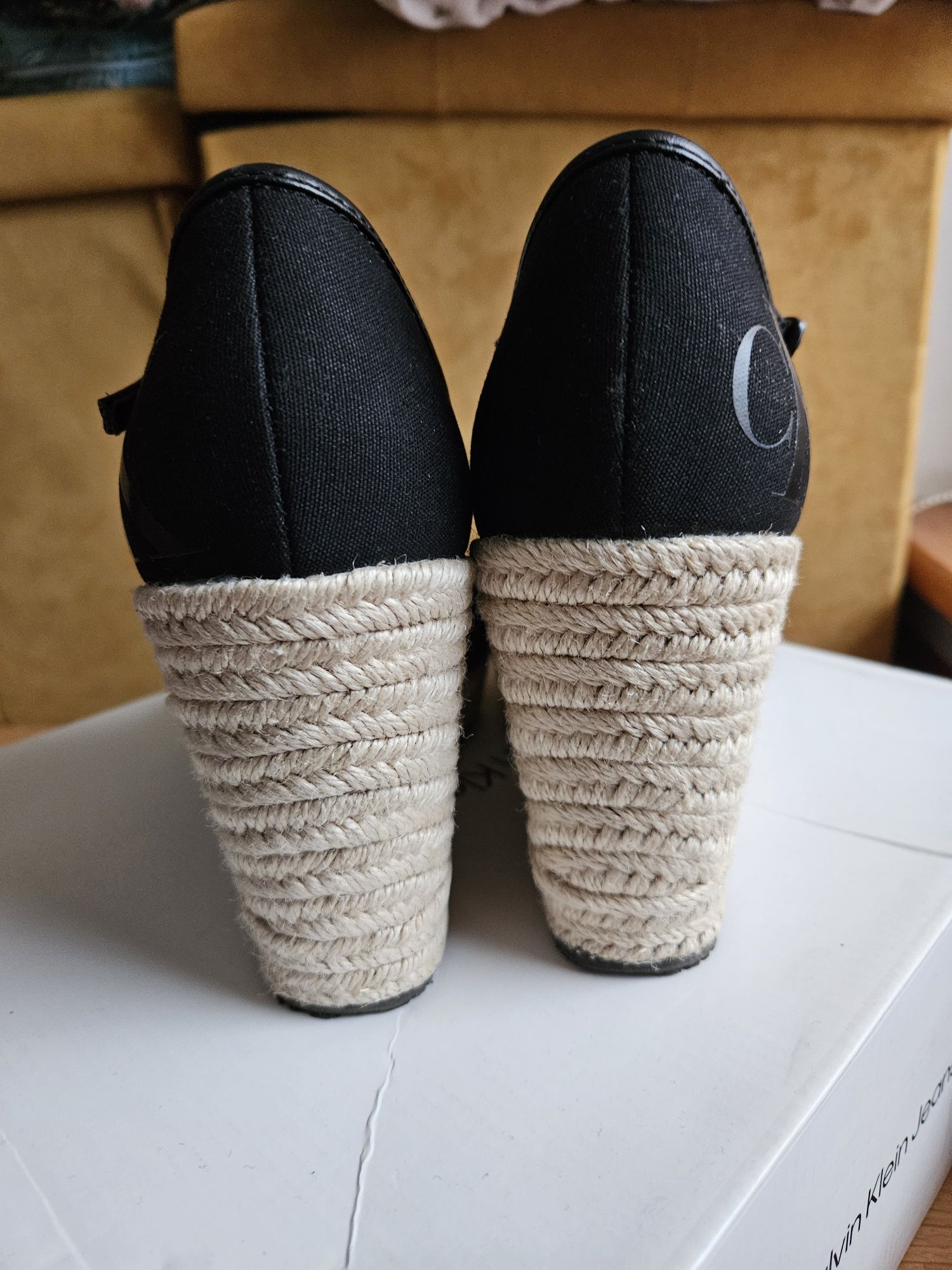 Sandały na koturnie espadryle Calvin Klain 39