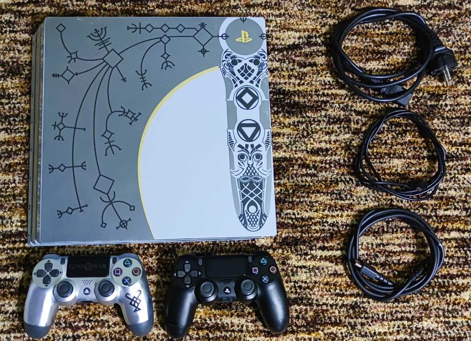 Sony Playstation 4 PRO 1Tb Limited Edition God of War CUH-7116B PS4