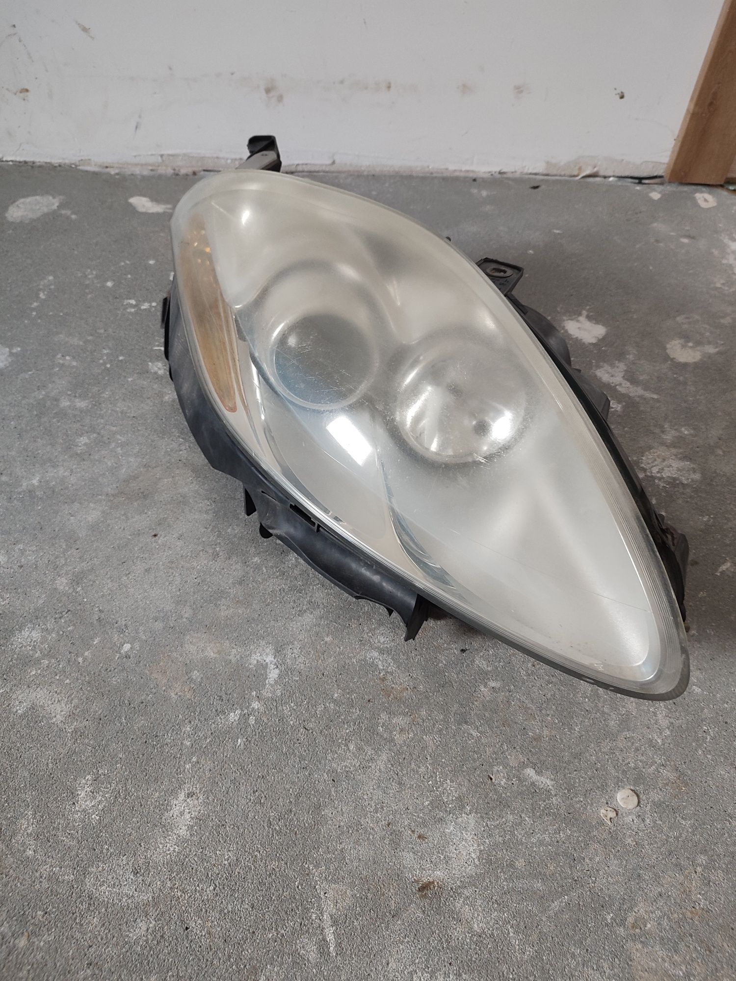 Lampa Xenon przednia lewa Fiat Bravo II