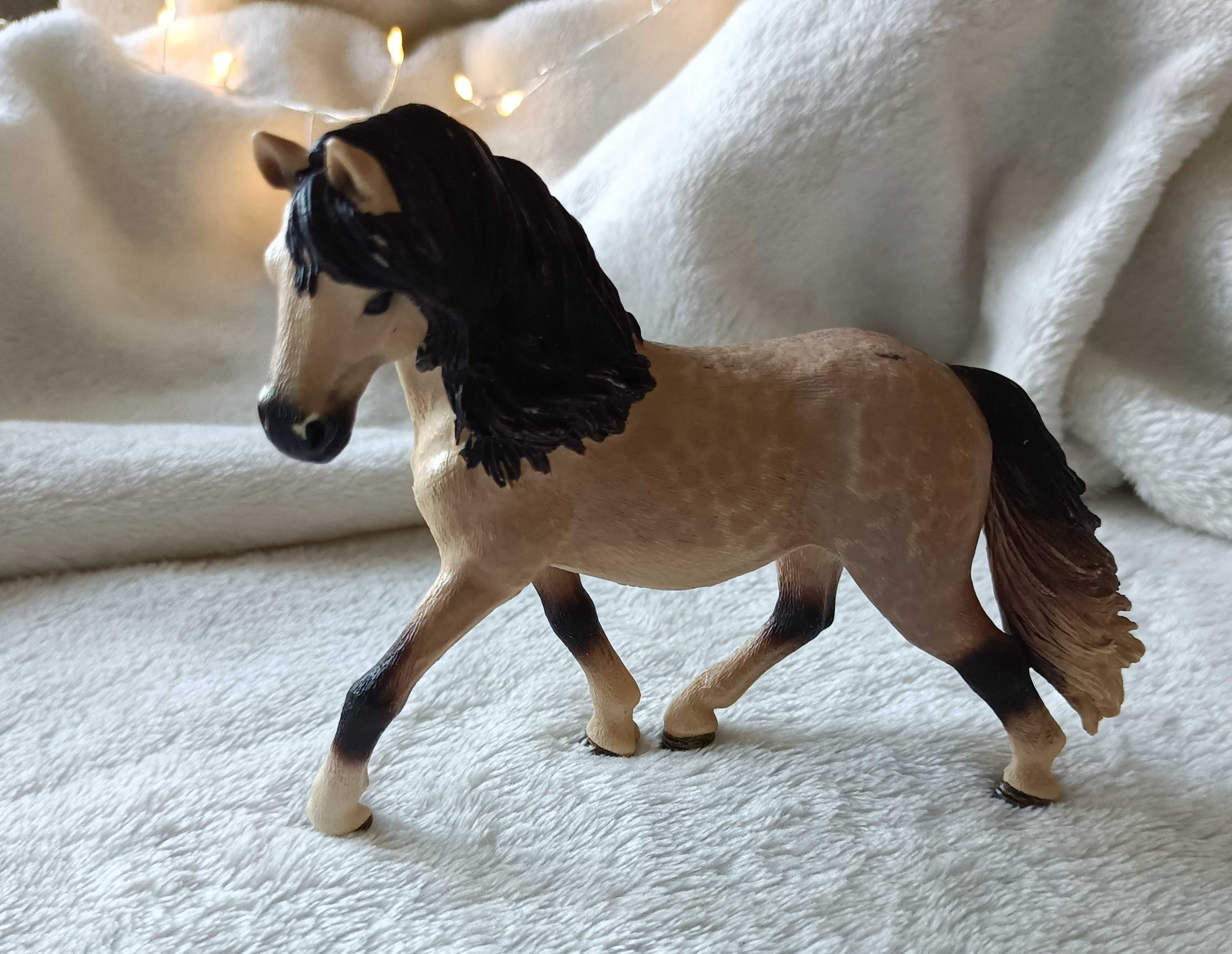 Фигурка Schleich Андалузская кобыла Шляйх