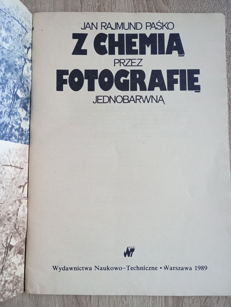 Książka Z chemią przez fotografię jednobarwną