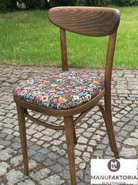 Drewniane krzesła tapicerowane Femag PRL