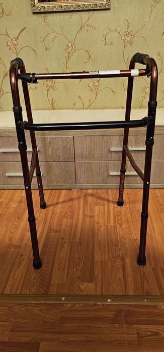 Двосторонні алюмінієві ходунки