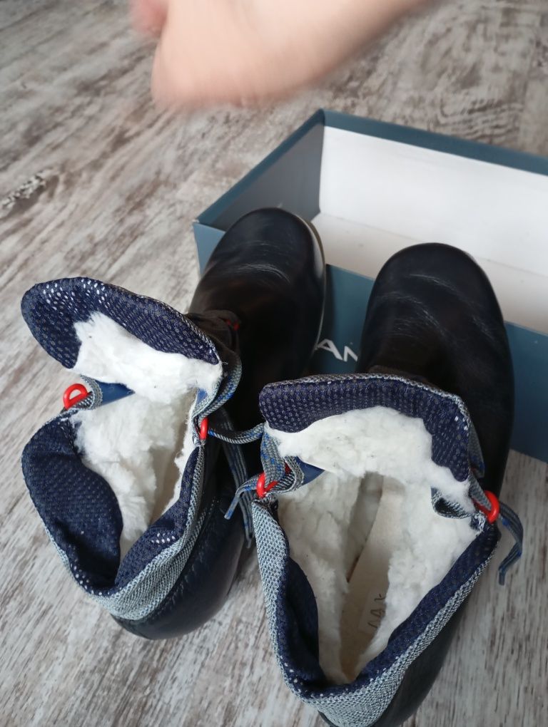 Buty do nart biegowych biegówki Madshus. Rozmiar43 Zapięcie NNN