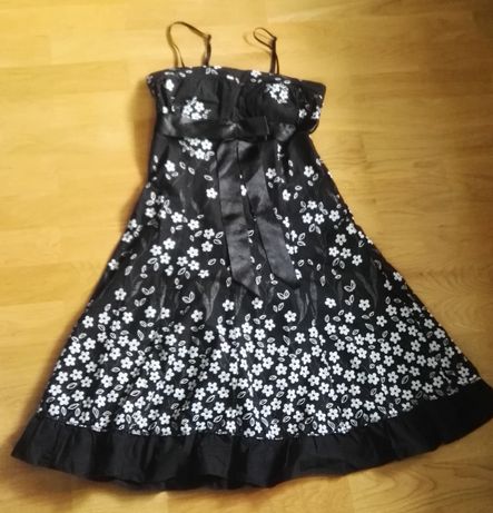 Czarno biała sukienka z kokardką w kwiaty rozmiar S, M