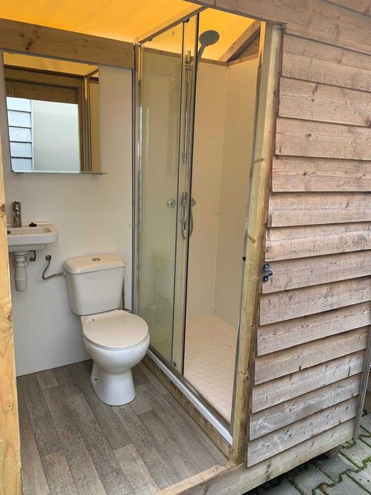 Nowość w naszej ofercie !!! Funkcjonalne przenośne  sanitariaty