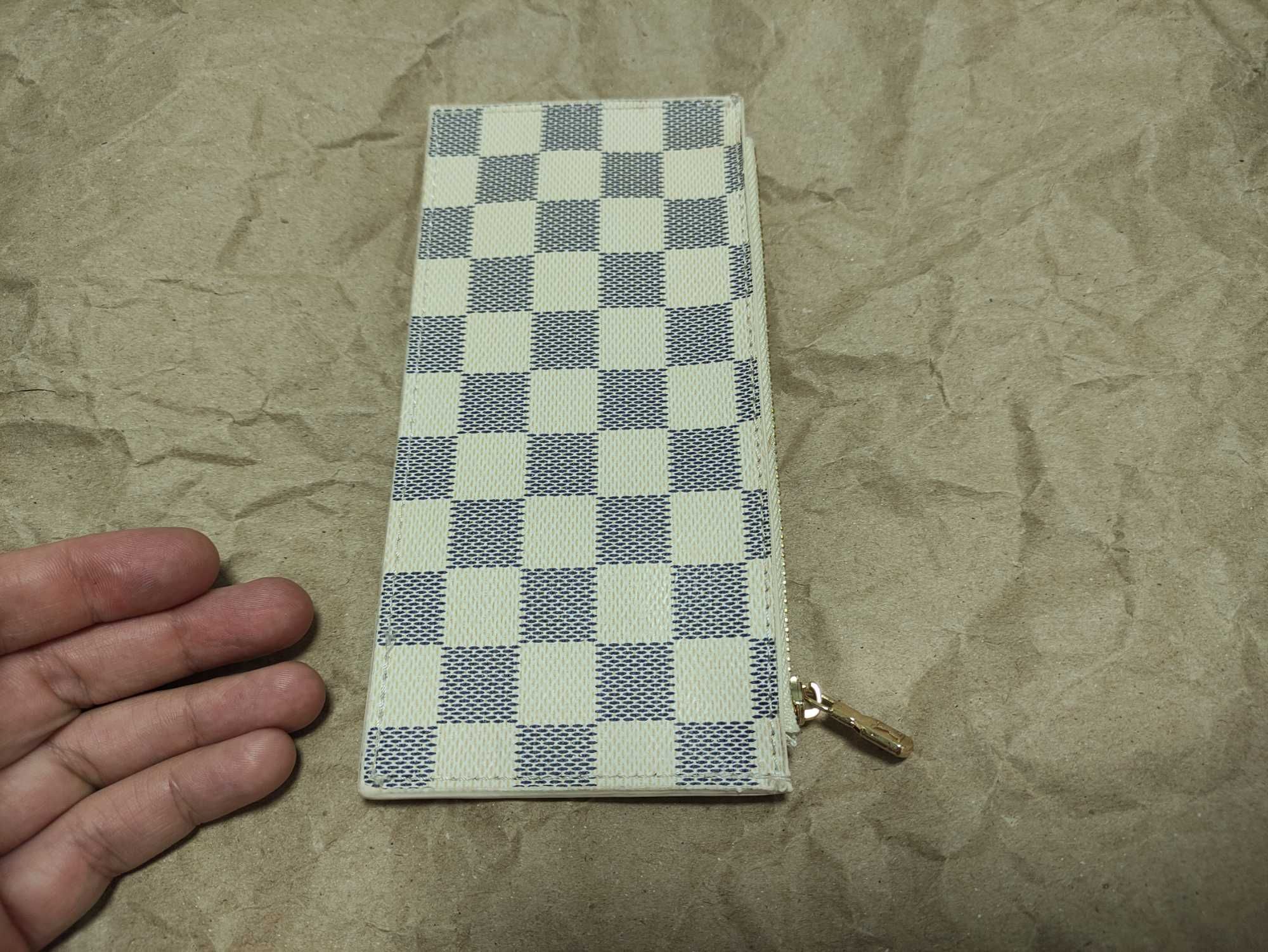 Luis vuitton маленький білий / сірий в клітинку