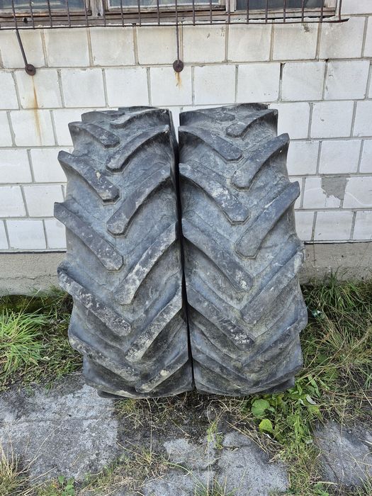 Opony rolnicze 16.9-30 2szt Vredestein