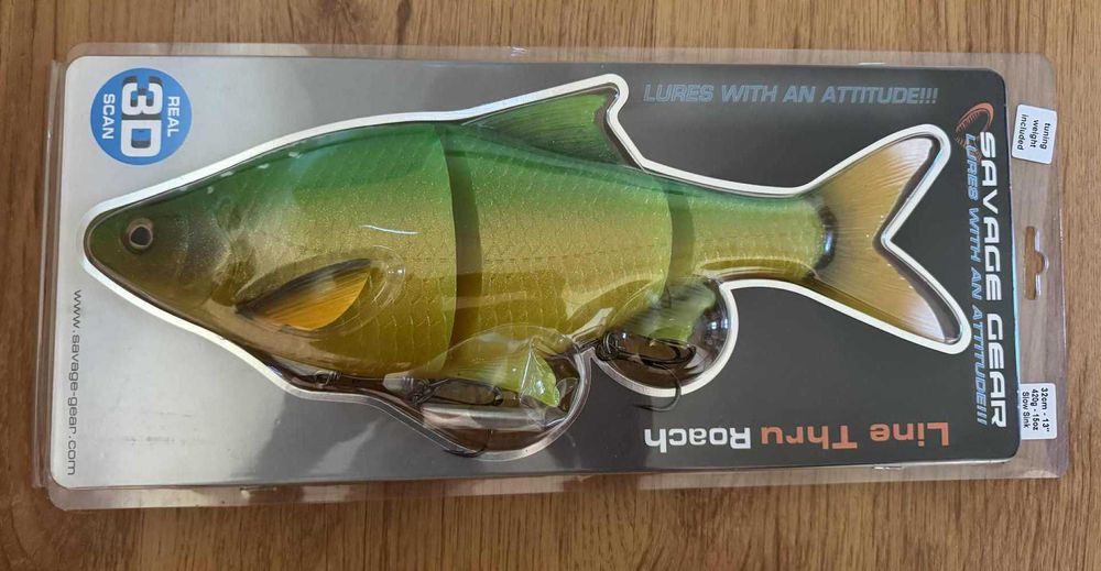 Savage Gear 3D Lie Thru Roach 32 cm / 420 g Fire Tiger